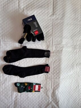 Eight pairs of men’s crew socks.